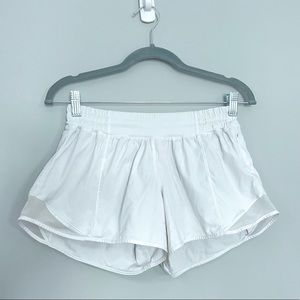 Lululemon hotty hot short II white 4”